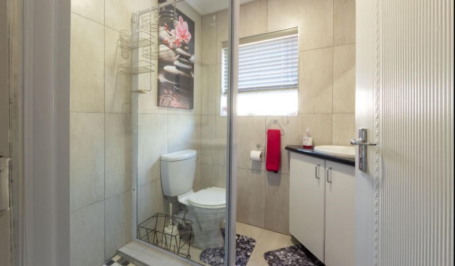 3 Bedroom Property for Sale in Island View Western Cape